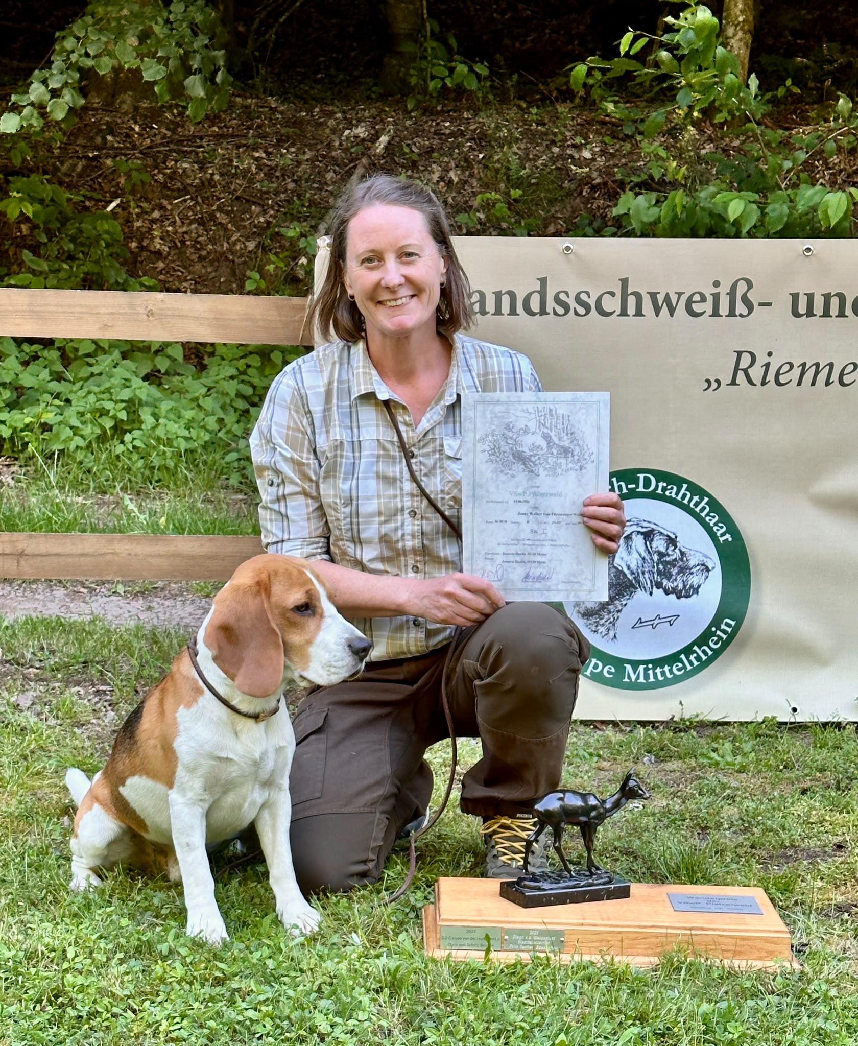 Fotos 2026 - Jeanette Hurlin mit Whiskey.jpg